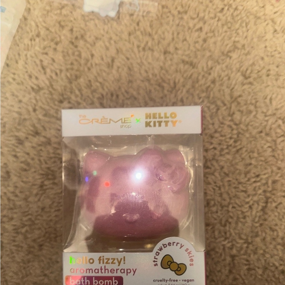 Hello kitty bath bomb
